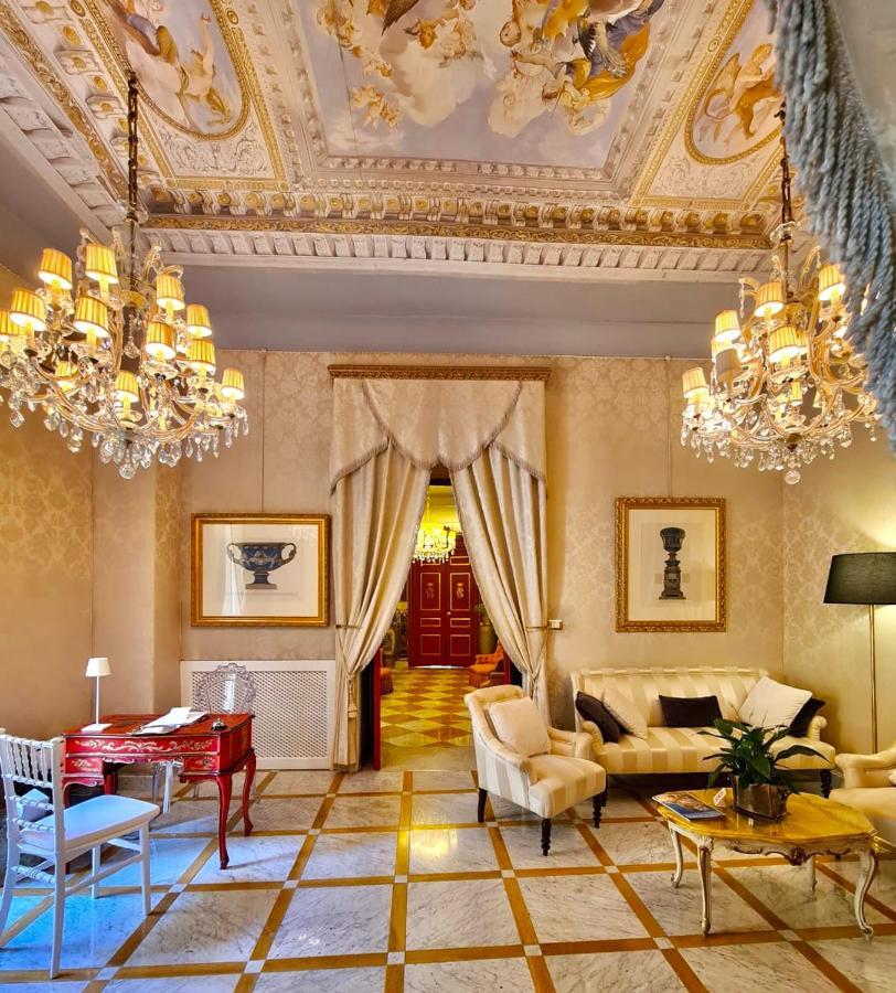 Palazzo Cherubini-Pools & Wellness รอสซาโน ภายนอก รูปภาพ