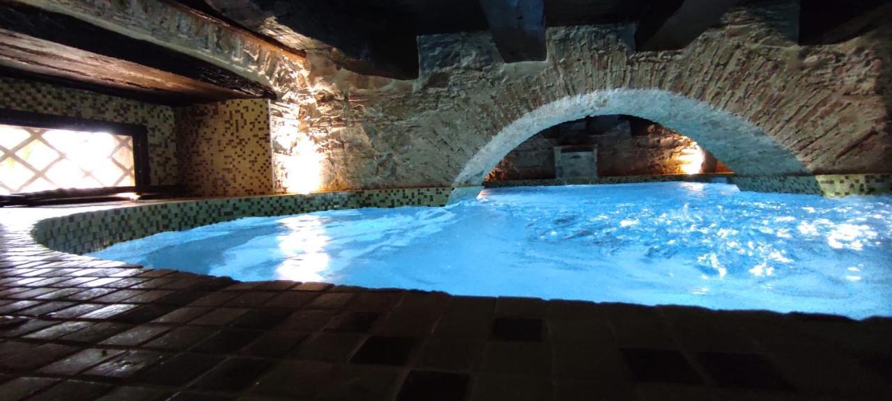 Palazzo Cherubini-Pools & Wellness รอสซาโน ภายนอก รูปภาพ