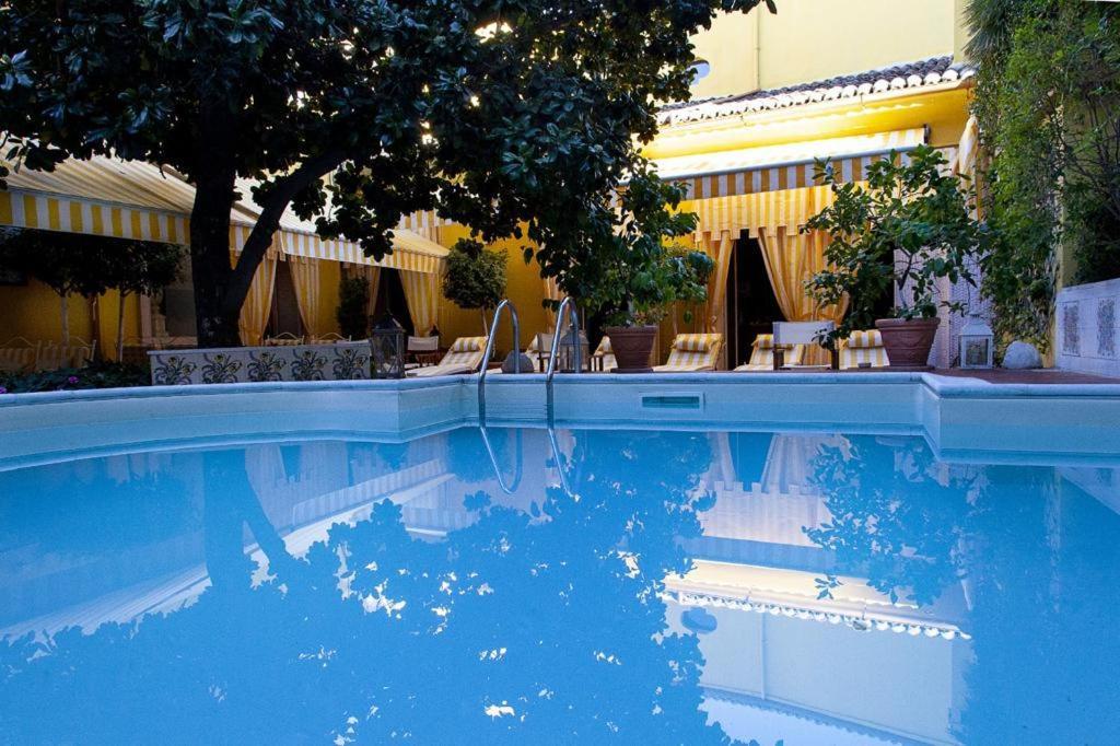 Palazzo Cherubini-Pools & Wellness รอสซาโน ภายนอก รูปภาพ