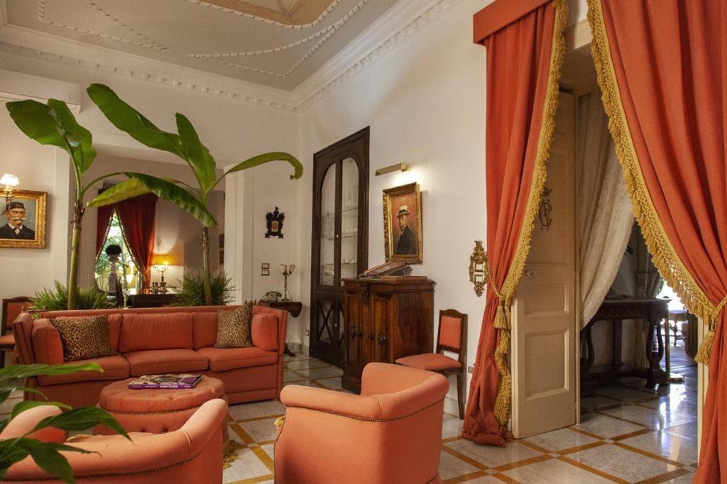 Palazzo Cherubini-Pools & Wellness รอสซาโน ภายนอก รูปภาพ